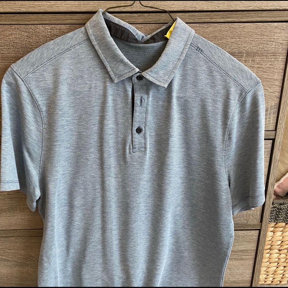 Men’s Lululemon collared shirt